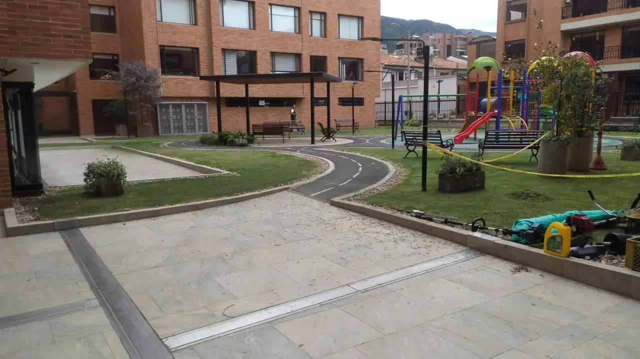 Proyecto de paisajismo y diseño de jardines · Plantemos Bogotá #8